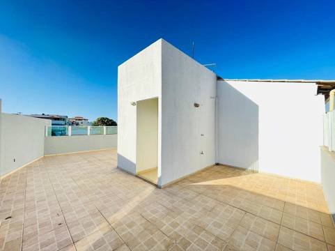 Casa Triplex – 3 Quartos no Céu Azul