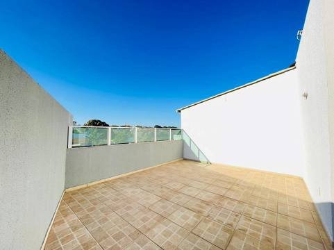 Casa Triplex – 3 Quartos no Céu Azul