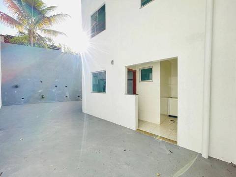 Casa Triplex – 3 Quartos no Céu Azul